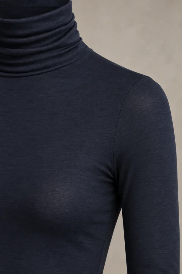 Second Skin Rollneck in Ink, construction detail